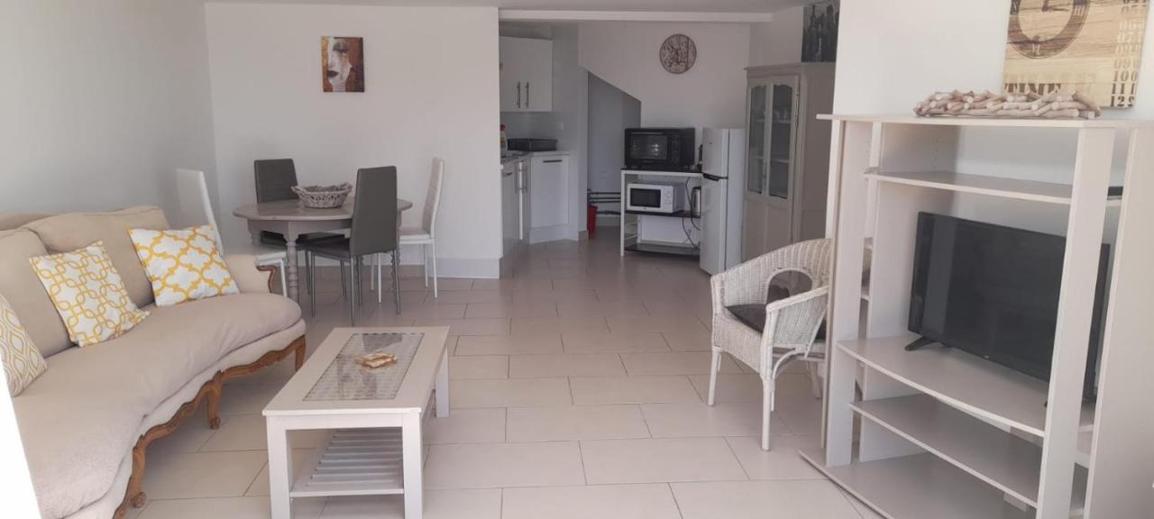 2 Beaux Appartements Vue Mer Plein Sud Calmes Bord Du Golf Valcros La Londe-les-Maures Luaran gambar